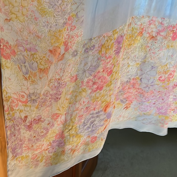 Luxury designer unique print Silk chiffon saree with beading and sequin yoke - Picture 3 of 4